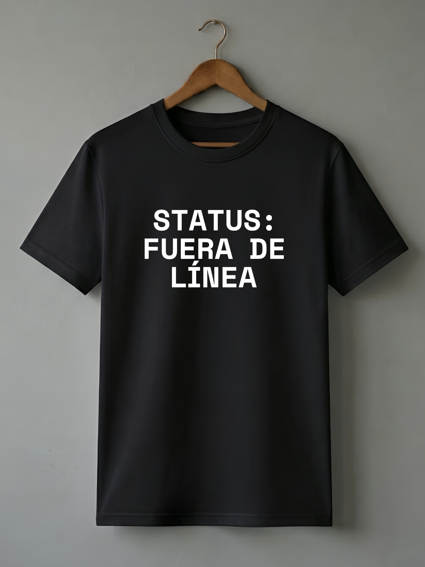 Camiseta 'STATUS: FUERA DE LÍNEA'